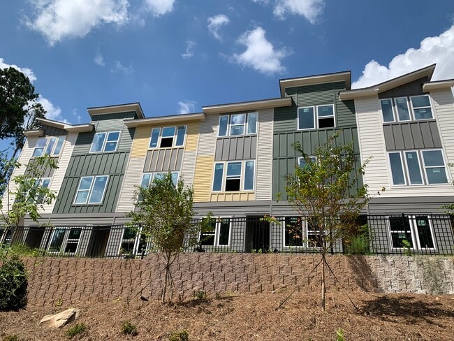 Building Photo - 1505 Layton Ln NW