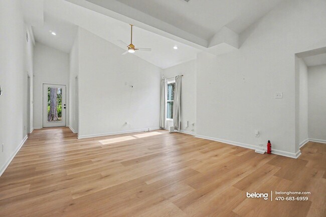 Building Photo - 1017 Sparks St SW