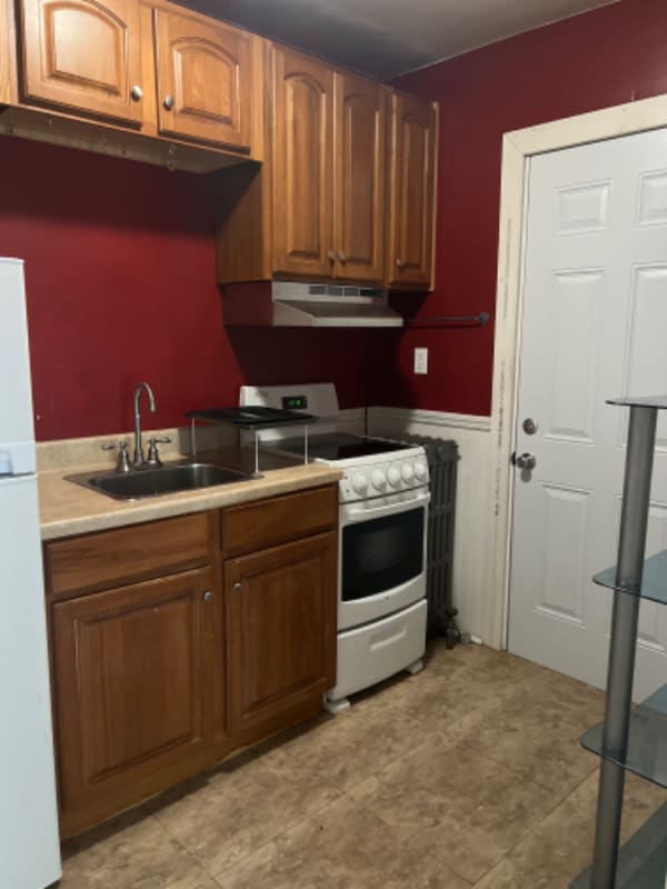 1030 Market St Unit 2nd Floor, Williamsport, PA 17701 Room for Rent