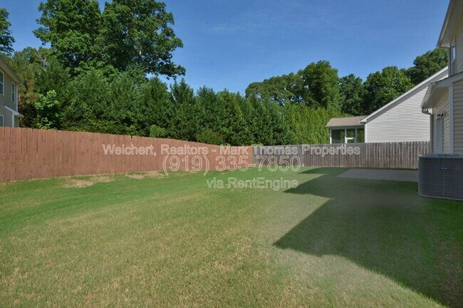 Building Photo - 3 Moonbeam Ct