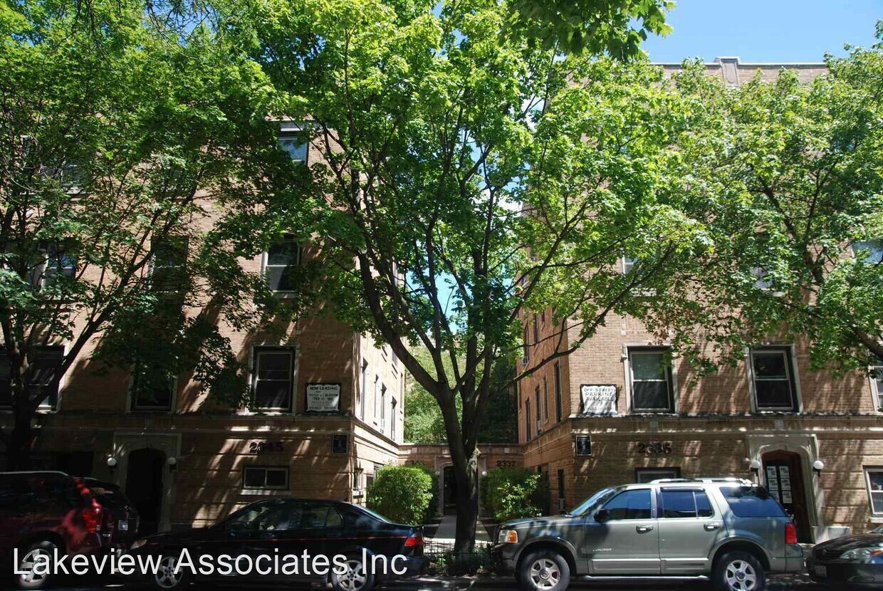 Foto principal - 2339 N Geneva Terrace