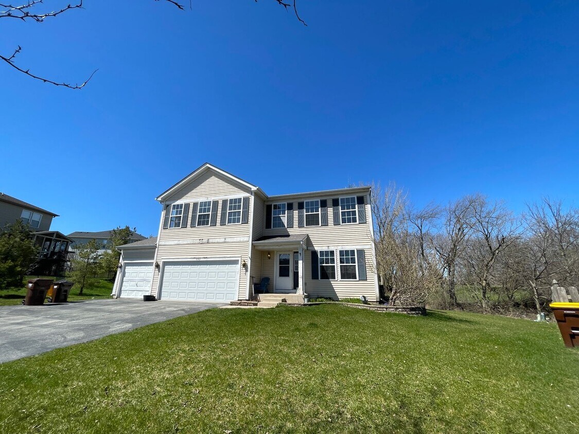 Building Photo - Single Family Home for Rent with Large Yard!