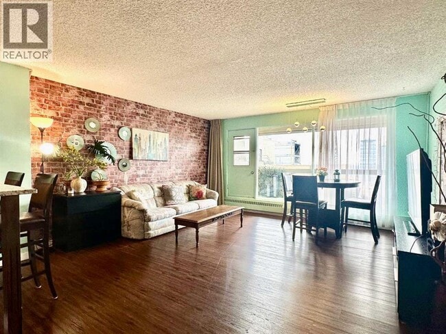 Building Photo - 2411-221-226 6 Ave SE