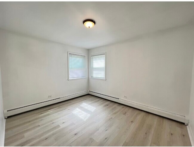 Building Photo - 4418 W 55th St