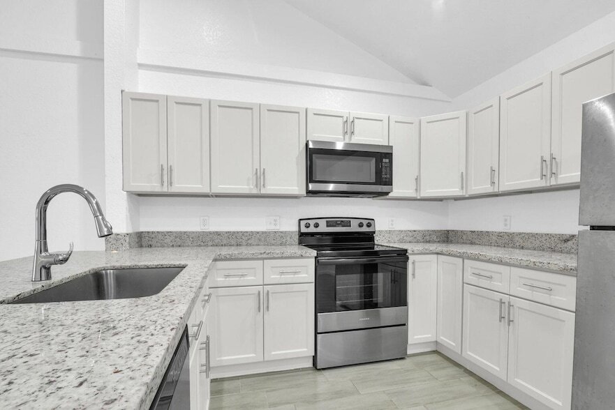 Foto principal - 13998 Folkestone Cir