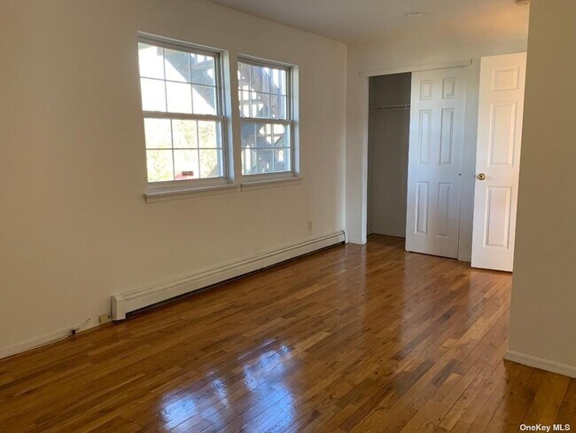 Foto del edificio - 384 Centre Ave