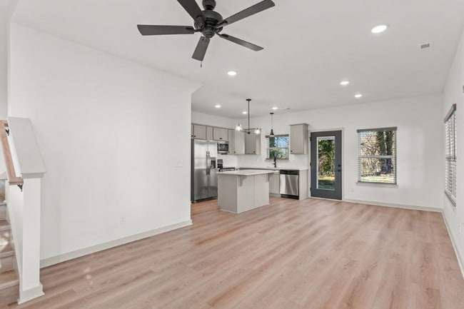 Foto del edificio - 311 W Broad St