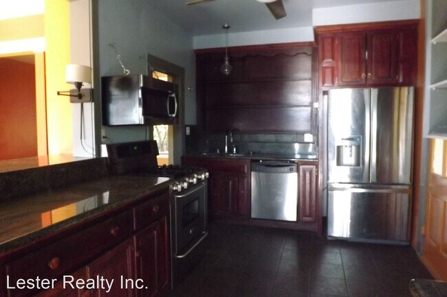 Building Photo - 3 br, 2 bath House - 69 Pine St