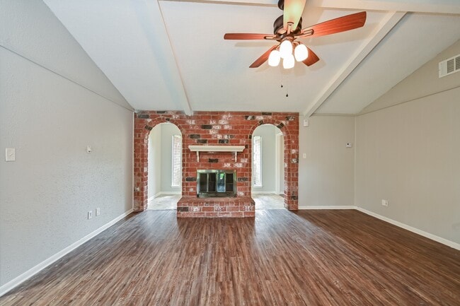 Foto del edificio - 13706 Oleoke Ln