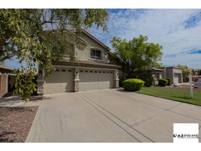 Building Photo - 12518 W Sells Dr