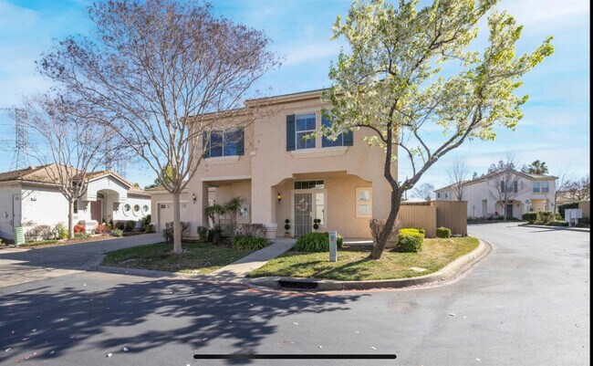 Foto del edificio - 652 Daventry Ct