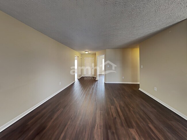 Foto del edificio - 7276 Burlat Ln