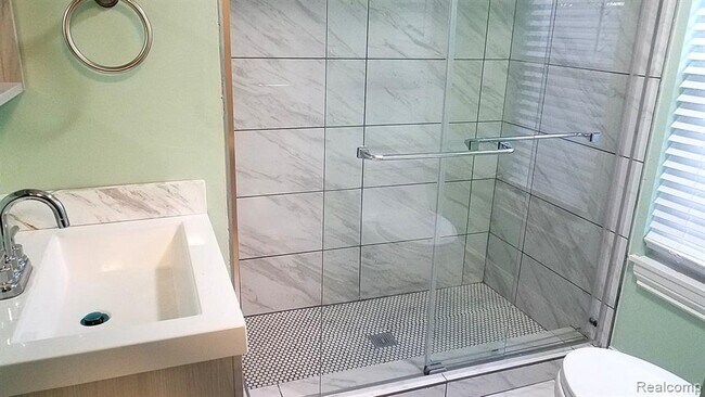 Building Photo - 21470 Gill Rd