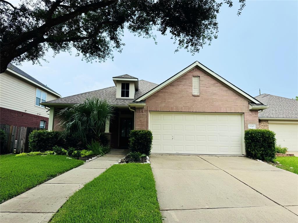 Foto principal - 23247 Dewflower Dr