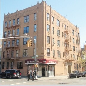 Foto principal - 765 E 183rd St