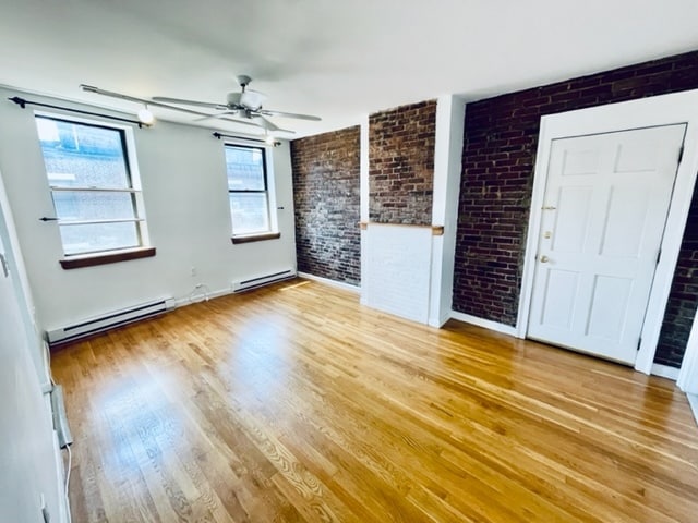 Building Photo - 13 Thacher St