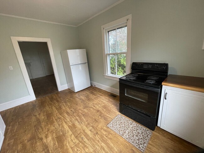 Foto del edificio - 3 bedroom 1 bathroom house in Shelby