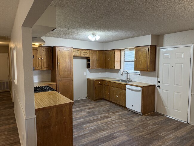 Foto del edificio - 371 Rs County Rd 2140