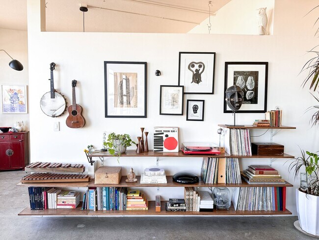 Foto del edificio - 315 E 8th St