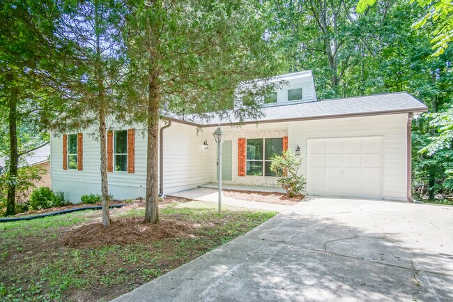 Foto del edificio - 3137 Glen Hollow Dr