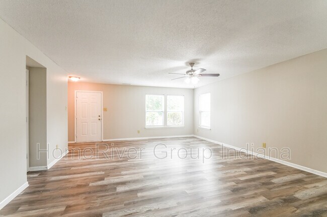 Foto del edificio - 12872 E 131st St