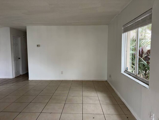 Photo - 5523 Lehigh Ave Apartment