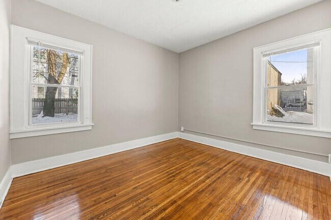 Foto del edificio - 16-18-18 Hillendale St