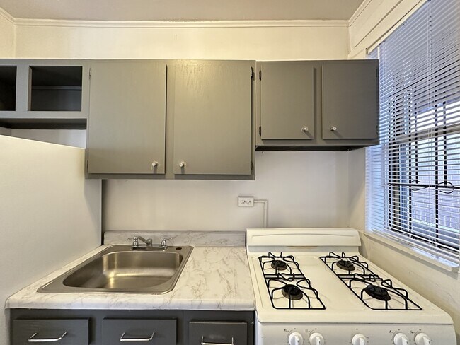 Foto del edificio - 634 W Barry Ave