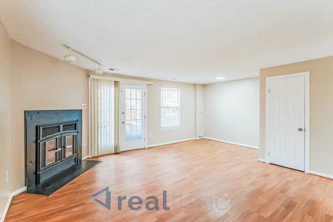 Building Photo - 265 Red Jade Dr