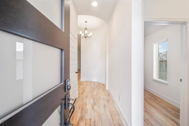 Building Photo - 16327 Gulf Muhly Trl