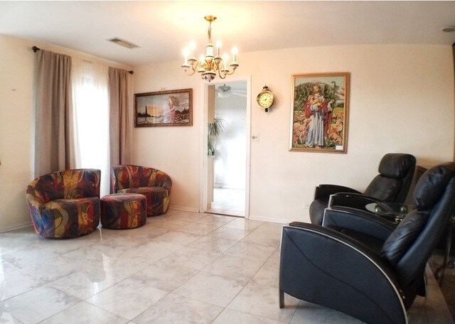 Foto del edificio - 4601 W Touhy Ave