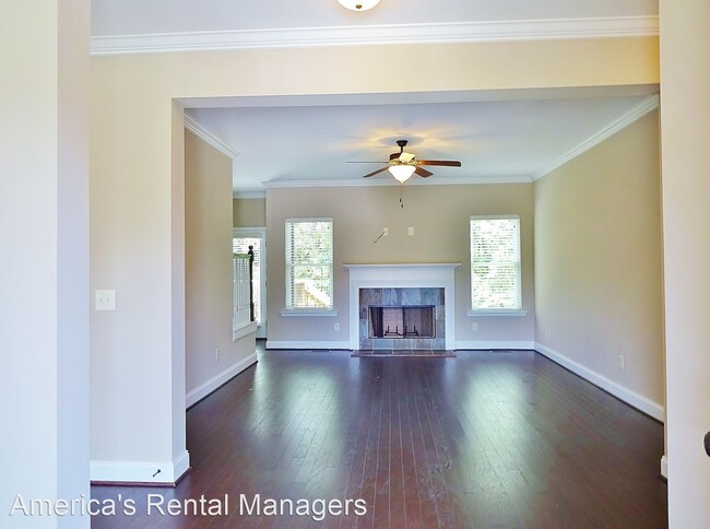 Building Photo - 5 br, 4.5 bath House - 124 Wisteria Drive