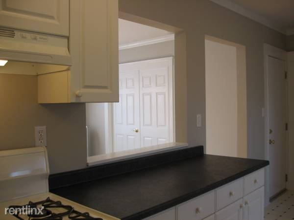 Building Photo - 1 br, 1 bath Apartment - 9 Town Hill St