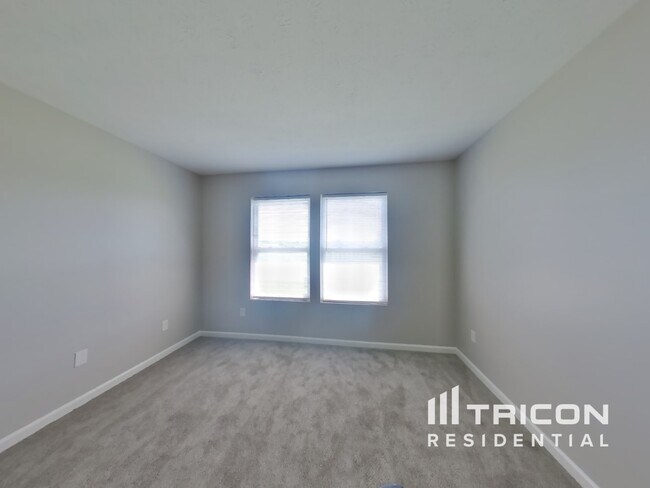Foto del edificio - 3215 Brandenburg Dr