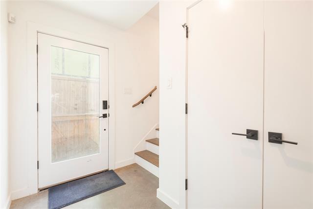 Foto del edificio - 1901 N Carroll Ave