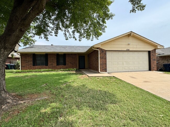3 Bedroom, 2 bath, 2 car garage home avail... - 3 Bedroom, 2 bath, 2 car garage home avail...