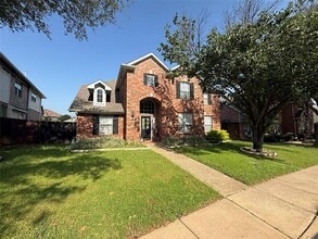 Building Photo - 2302 Chapelwood Dr
