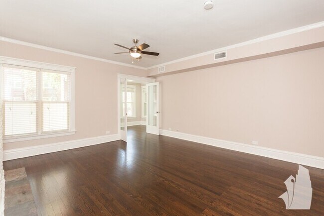 Foto del edificio - 729 W Buckingham Pl