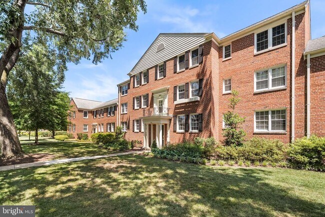 Foto del edificio - 6617 E Wakefield Dr
