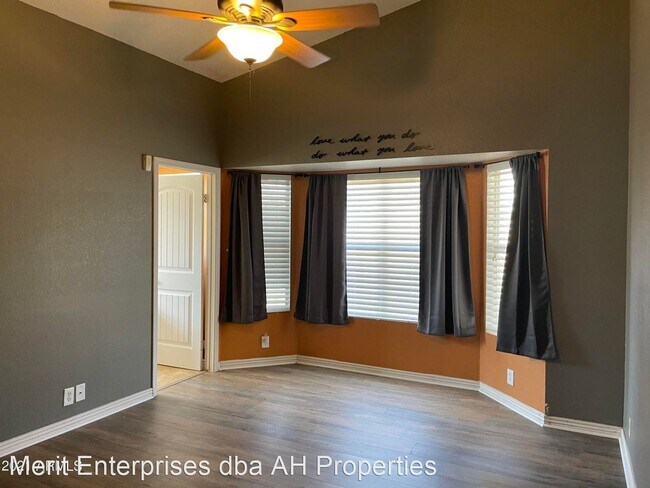 Building Photo - 4 br, 2 bath House - 3736 W ALAMEDA RD