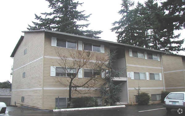 Building Photo - Six Quarters Apartments