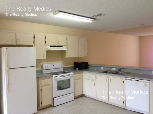 Building Photo - 767 Lucaya Dr