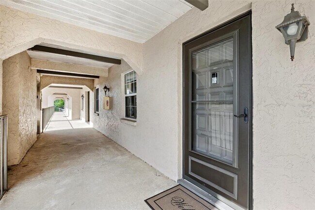 Building Photo - 8703 Bardmoor Pl