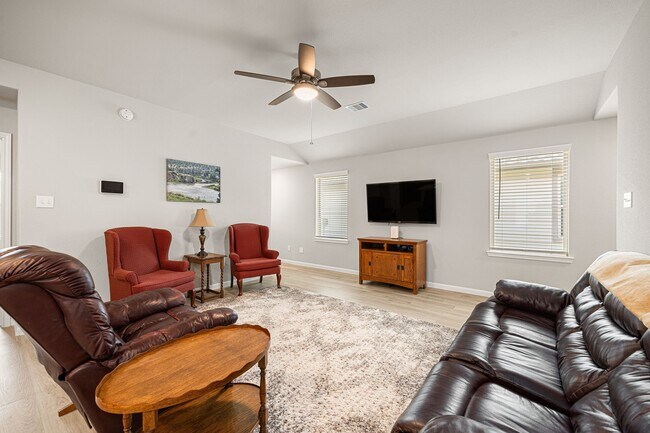 Building Photo - 5422 Sunway Dr