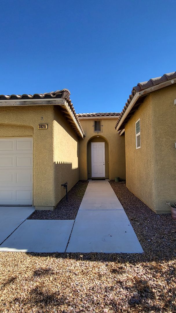 Foto del edificio - MAYFIELD RANCH ESTATES - N. Mayfield Ranch Rd.