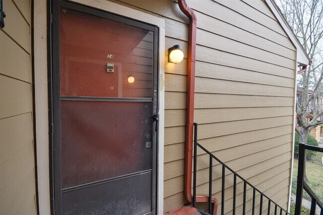 Foto del edificio - 12955 Woodforest Blvd