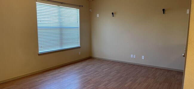 Building Photo - 4021 Hueco Land Ln