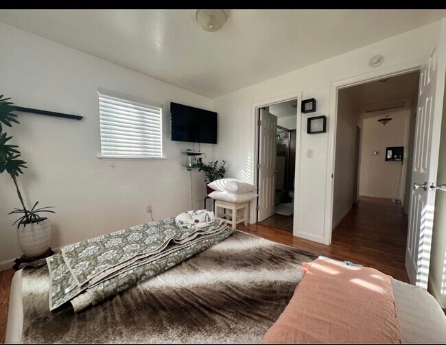 Foto del edificio - 2048 51st Ave