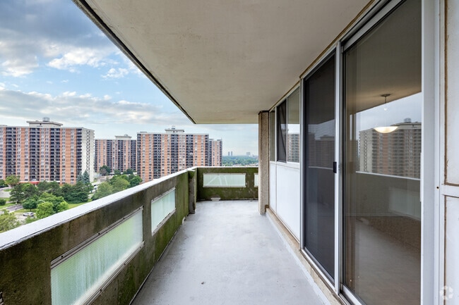 2 BR, 2 BA - 905 SF - Two Ten Apartments