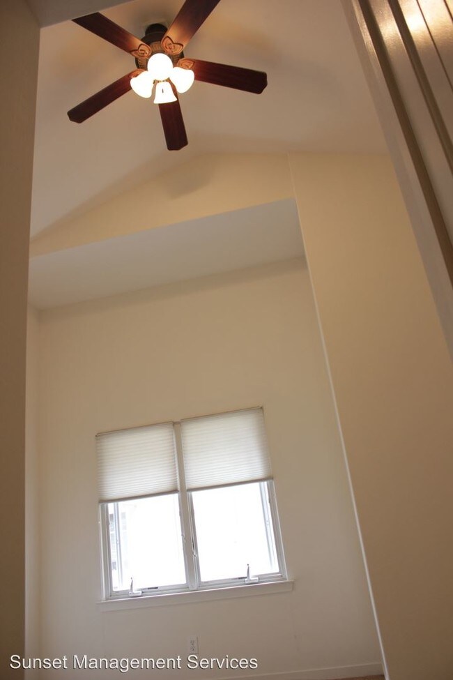 Building Photo - 345 Kellogg Way